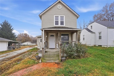 218 E Kay St, Lansing, KS 66043 - photo 2