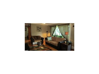 Family Room. Cute and cozy family room with beauti