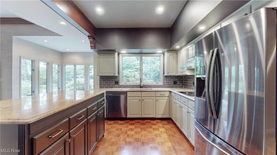 333 N Portage Path unit 6, Akron, OH 44303 - photo 7