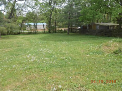 210 Ray St, Shelbyville, TN 37160 - photo 2