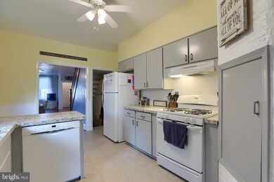 156 S 8th St, Columbia, PA 17512 - photo 5