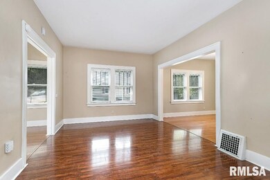 2026 Tremont Ave, Davenport, IA 52803 - photo 5