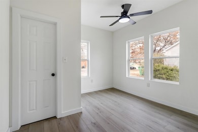 1320 E Garnett St, Gainesville, TX 76240 - photo 7