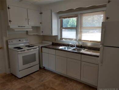 504 Terry Cir, Fayetteville, NC 28304 - photo 4