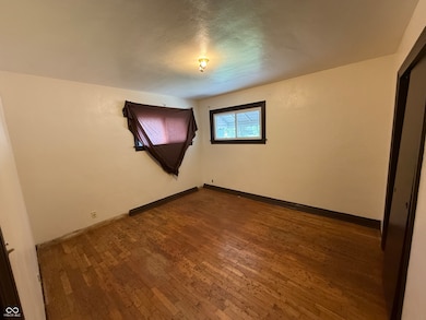 1227 W 9th St, Anderson, IN 46016 - photo 3