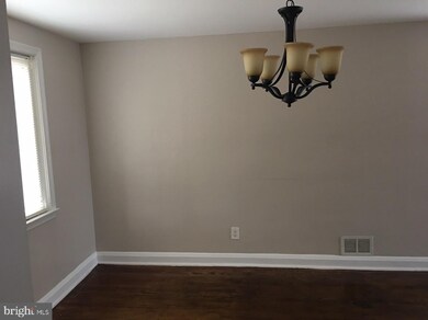 1222 Deanwood Rd, Parkville, MD 21234 - photo 7