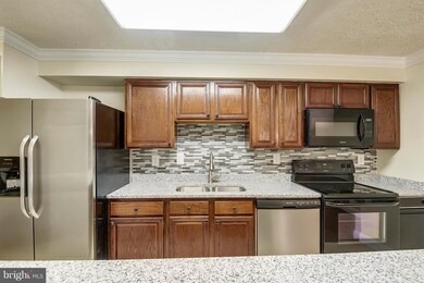 19513 Gunners Branch Rd, Germantown, MD 20876 - photo 3