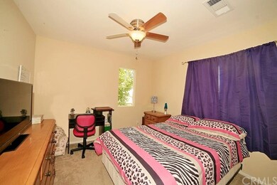 Nice size secondary bedroom.
