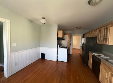 89 Essex St unit 2, Swampscott, MA 01907 - photo 5