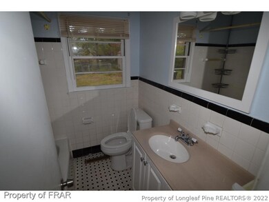 318 Richmond Dr, Fayetteville, NC 28304 - photo 6