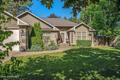 Spacious front yard