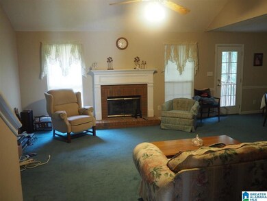 1121 Hale Cir, Center Point, AL 35215 - photo 3