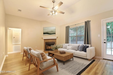 14957-Audubon-Lake-Blvd_LARGE-38