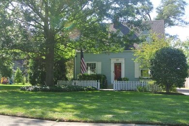 317 N Jefferson St, Batavia, IL 60510 - photo 2