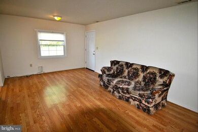 211 Poplar Ave, Glen Burnie, MD 21061 - photo 5