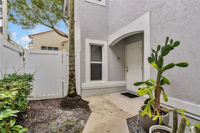 880 Garnet Cir, Weston, FL 33326 - photo 5