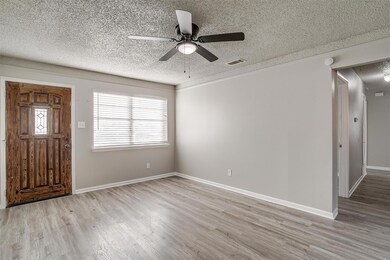 853 Jerry Ln, Bedford, TX 76022 - photo 4