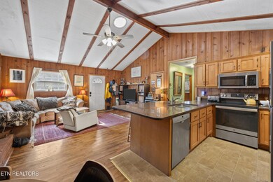 02-4413 E Scenic Dr12