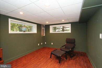 811 Larch Ave, Takoma Park, MD 20912 - photo 4