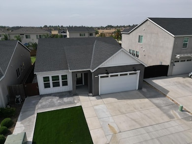 153 N Bliss Ave, Fresno, CA 93727 - photo 3