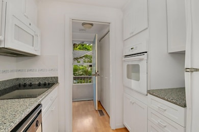 5-web-or-mls-59-angus-way