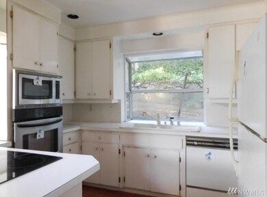 1949 E Day Island Blvd W, University Place, WA 98466 - photo 7