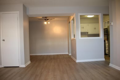 Kitchen Eating Area
