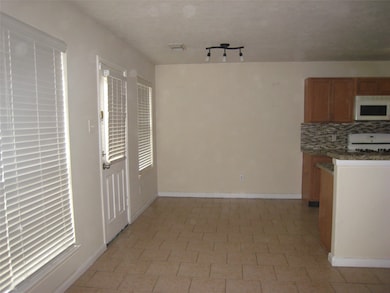 7822 Winding Creek View, Houston, TX 77072 - photo 3