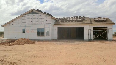 OVERSIZE 3 CAR GARAGE - BRING YOUR TRUCK