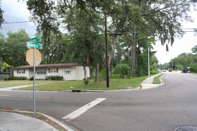 10405 Villanova Rd, Jacksonville, FL 32218 - photo 2