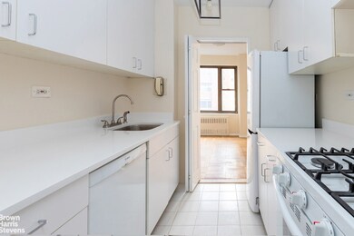 Riverview South unit 5F, New York, NY 10028 - photo 4