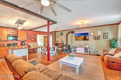 11-LIVING ROOM