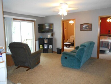 LIVING ROOM.2