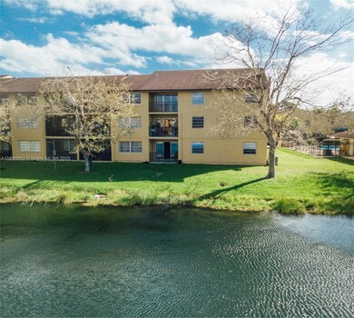 15430 SW 82nd Ln unit 612, Miami, FL 33193 - photo 3