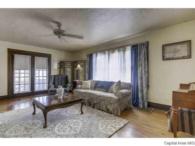 416 Delavan St, Lincoln, IL 62656 - photo 4