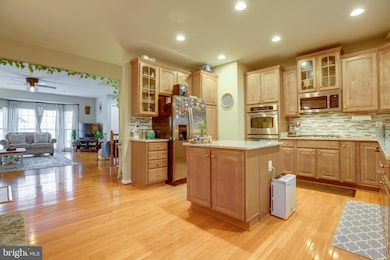 25399 Elm Terrace, Aldie, VA 20105 - photo 4