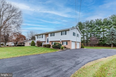 2944 Adams Dr, Chambersburg, PA 17201 - photo 3