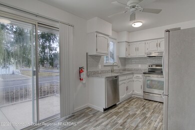 1A Stonybrook Ct unit B, Whiting, NJ 08759 - photo 3