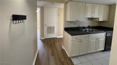 The Towers Condominiums unit 502, Fort Myers, FL 33901 - photo 2