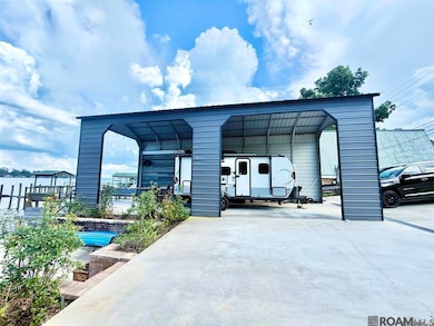 8052 False River Rd, Oscar, LA 70762 - photo 3