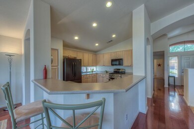 004_Kitchen
