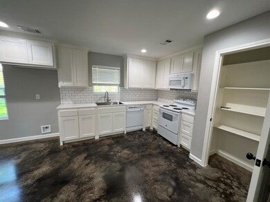 937 Rice St, Denison, TX 75020 - photo 5