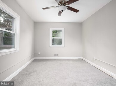 8615 Black Oak Rd, Parkville, MD 21234 - photo 7