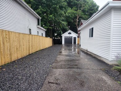 93 Chestnut St, Nashua, NH 03060 - photo 4