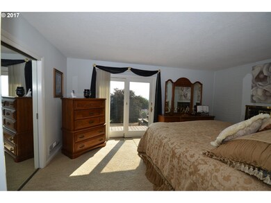 Bedroom, Primary