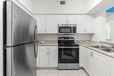 1951 Brandywine Rd unit 207, West Palm Beach, FL 33409 - photo 3