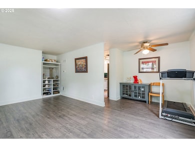 11870 SW 13th St, Beaverton, OR 97005 - photo 6