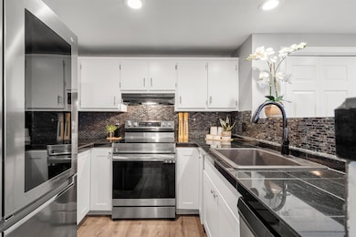 10 Kingston Ct unit 10, MerriMacK, NH 03054 - photo 4