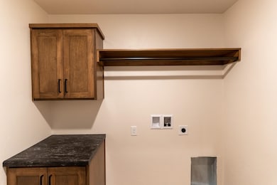 W5836 Edgewood Dr, Menasha, WI 54952 - photo 6