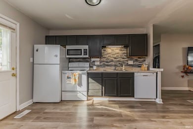 2009 W Sherman Dr, Muncie, IN 47304 - photo 4